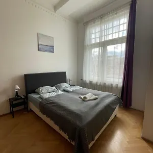  Habitación en casa particular White Pearl Near Gozsdu