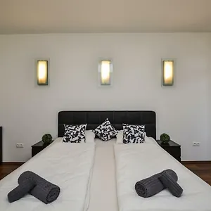  Apartman Castle With Panoramic Balcony